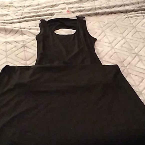 Dresses & Skirts - Dress